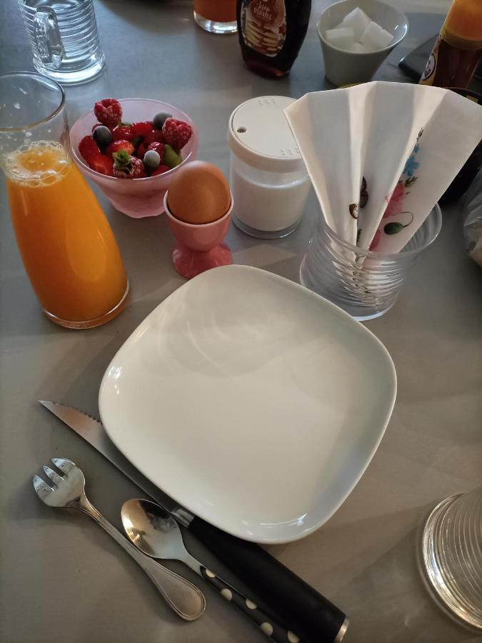 Les Bichettes Bed & Breakfast Mortagne-sur-Sevre Bagian luar foto